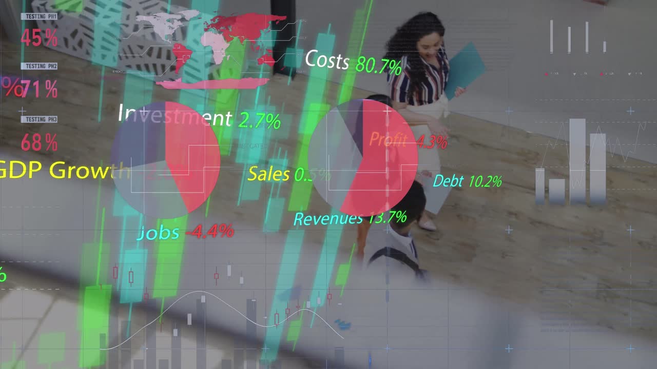 Animation von Geschäftsbegriffen und Datenverarbeitung über diversen Kolleginnen und Kollegen, die durchs Büro gehen