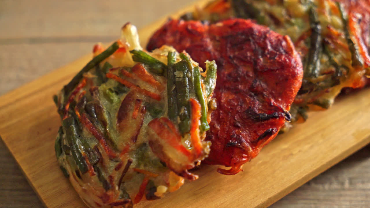 panqueque pajeon o coreano y panqueque kimchi coreano o kimchijeon - estilo de comida tradicional coreana