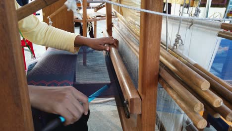 Close-Shot-of-Weaving-Loom