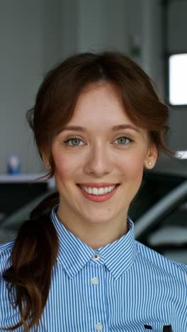 retrato de una mujer sonriente