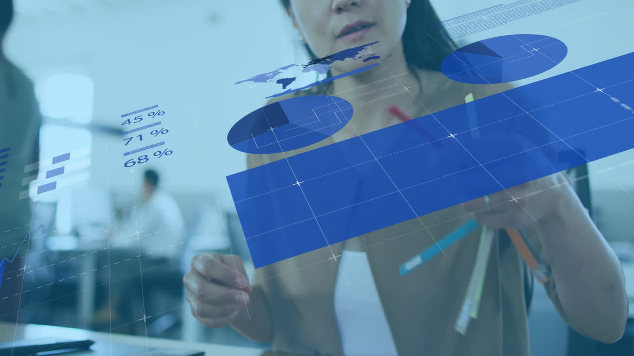 아시아 여성이 풍차의 3d 모델을 만드는 인포그래픽 인터페이스의 애니메이션