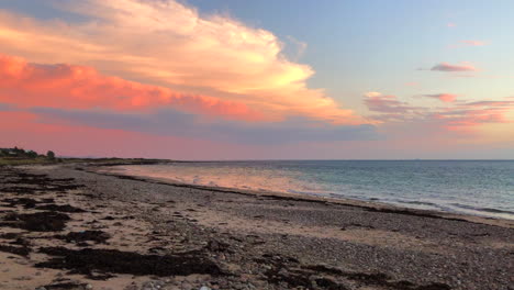 cielo de playa vainilla al atardecer