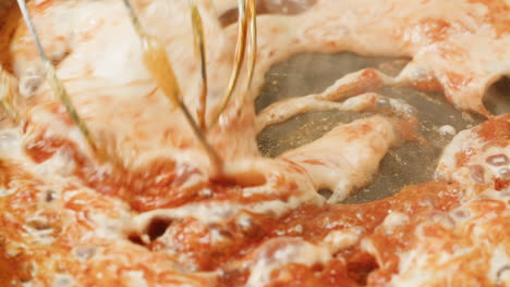 cooking caramel sauce