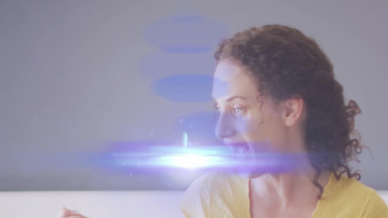 animación de senderos de luz sobre maestra caucásica