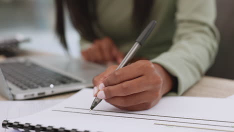 papel de escritura, manos de mujer