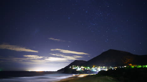 Sydney-Stanwell-Park-Nsw-Australia-Bonitas-Maravillosas-Vía-Láctea-Cruz-Del-Sur-Noche-Senderos-De-Estrellas-Cielos-Galaxias-Noche-Azul-Interior-Lapso-De-Tiempo-De-Taylor-Brant-Películas