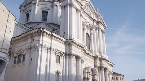 Dom-of-Brescia-close-up-from-outside