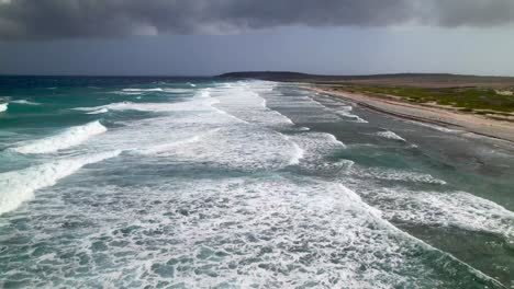 Aruba-Fuertes-Corrientes-Y-Olas-A-Lo-Largo-De-La-Costa-Este-De-Aruba