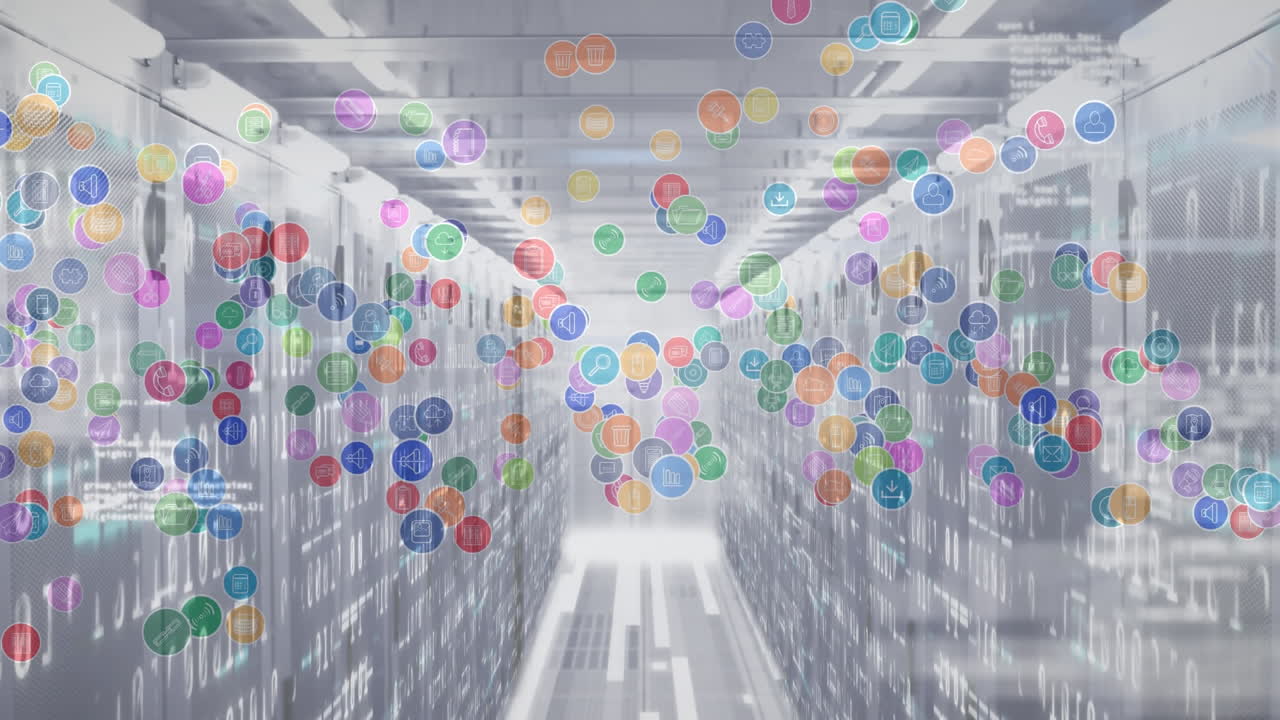 디지털 아이콘의 애니메이션과 백그라운드에서 컴퓨터 서버를 통해 데이터 처리