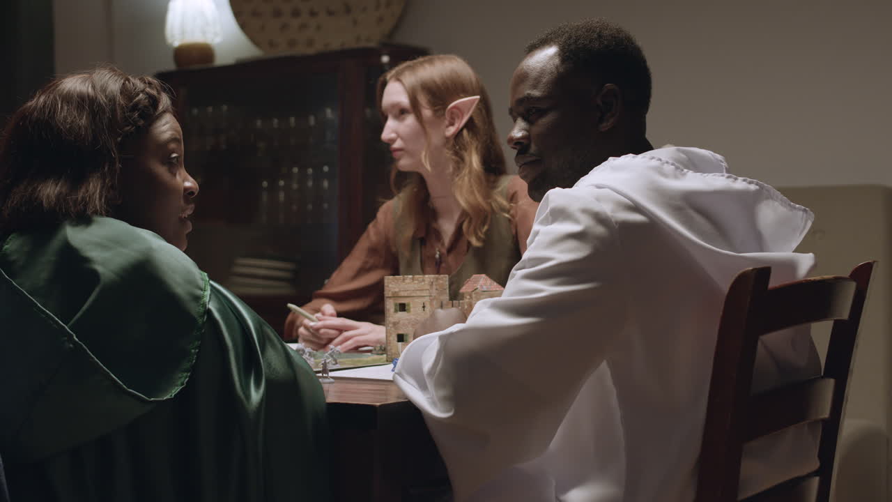 롤게임을 하는 사람들