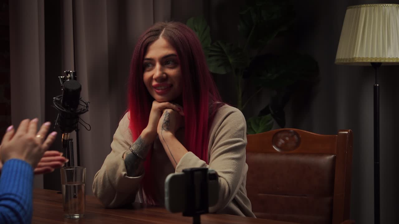 podcast entrevista con una mujer