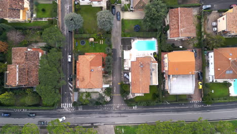 villas vacation homes settlement on lake garda