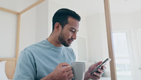 Kaffee,-Asiatischer-Mann-Und-Telefon-Zum-Entspannen