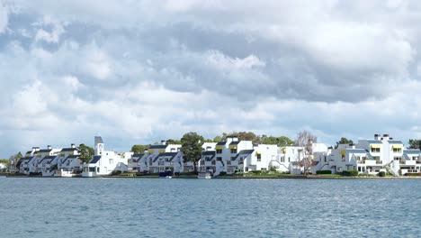 beautiful neighborhood by the lake