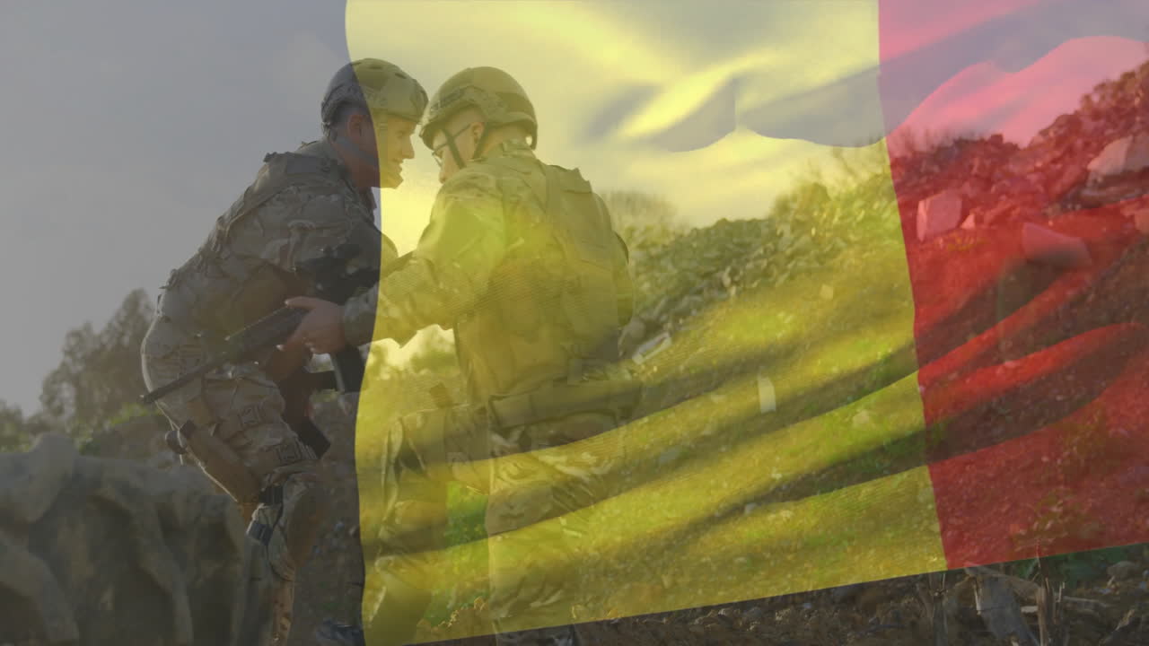 Soldati in equipaggiamento tattico con bandiera sovrapposta, in una scena di animazione all'aperto.