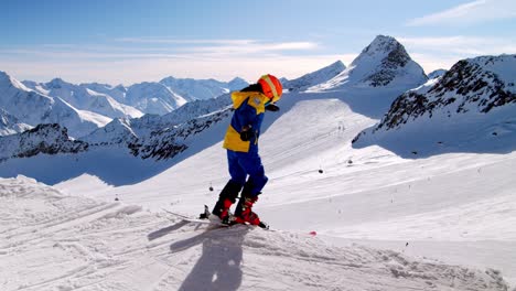 Skiing-In-Sölden-Ötztal-Glacier-Ski-Resort-Tirol