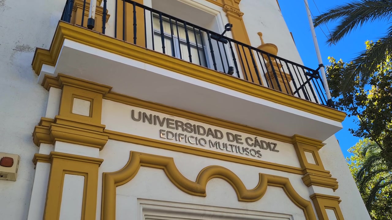 Centro Linguistico Moderno dell'Università di Cadice, Esterno dell'Edificio Polifunzionale.