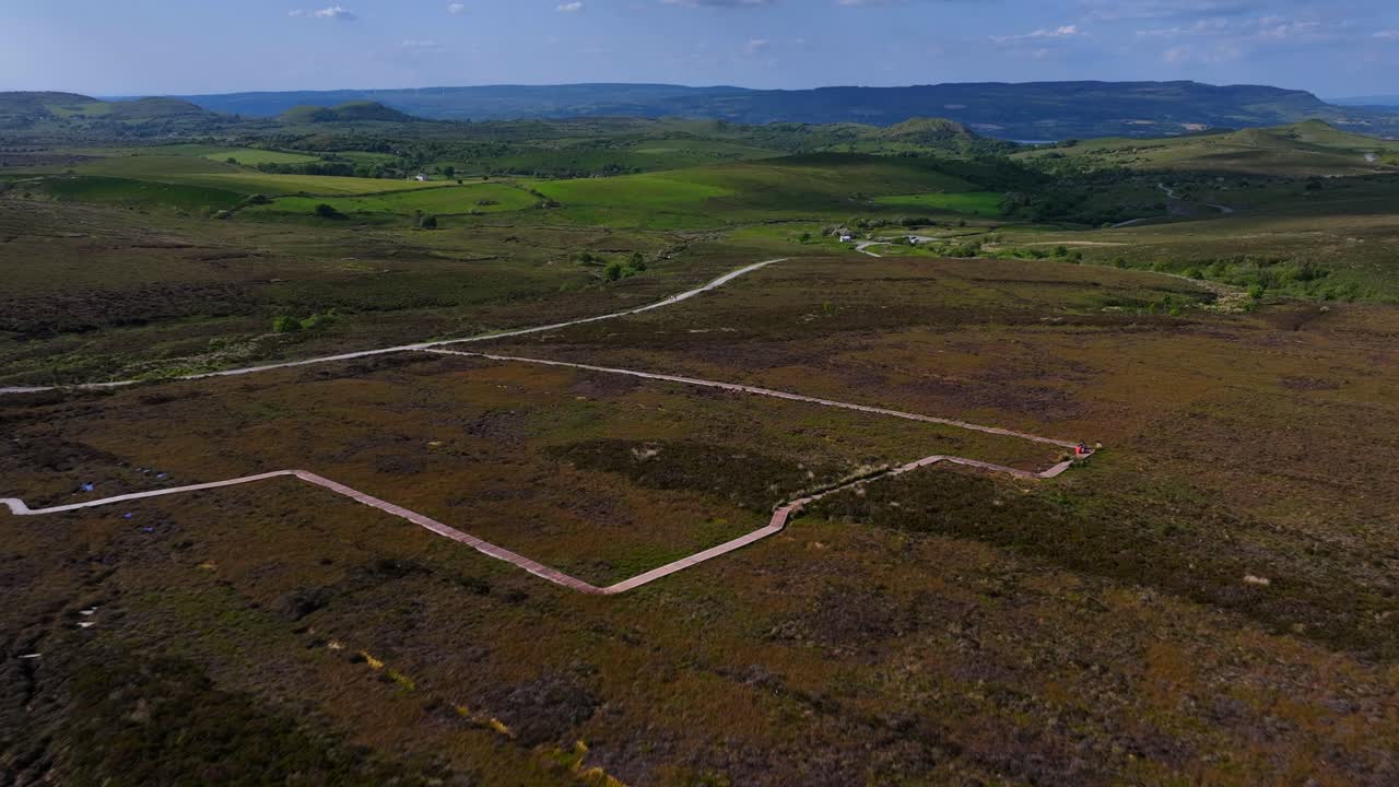 geoparque de los lagos de cuilcagh, condado de fermanagh, irlanda del norte, junio de 2023