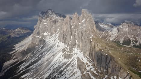 Rocky-Italian-Dolomites-Mountains-during-a-beautiful-sunrise-and-sky