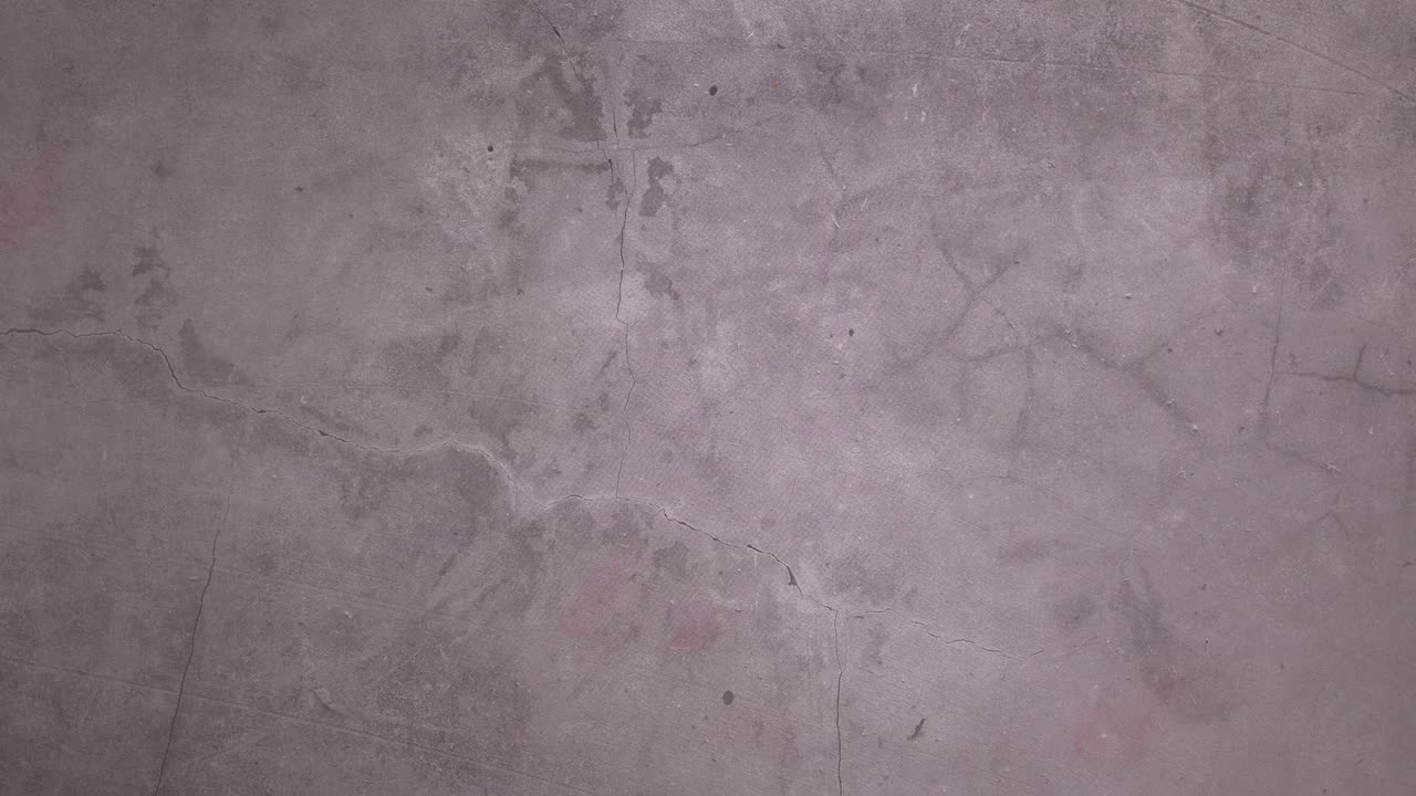 las prendas de punto con regalos y decoraciones navideñas aparecen en la parte inferior.