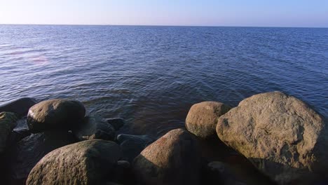 Blick-Auf-Die-Lagune-Von-Corania-Vom-Pier