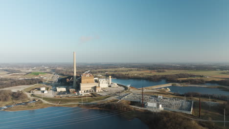 Establisher-aerial-shot-of-lake-Flint-Creek-with-view-of-Power-Plant,-Arkansas