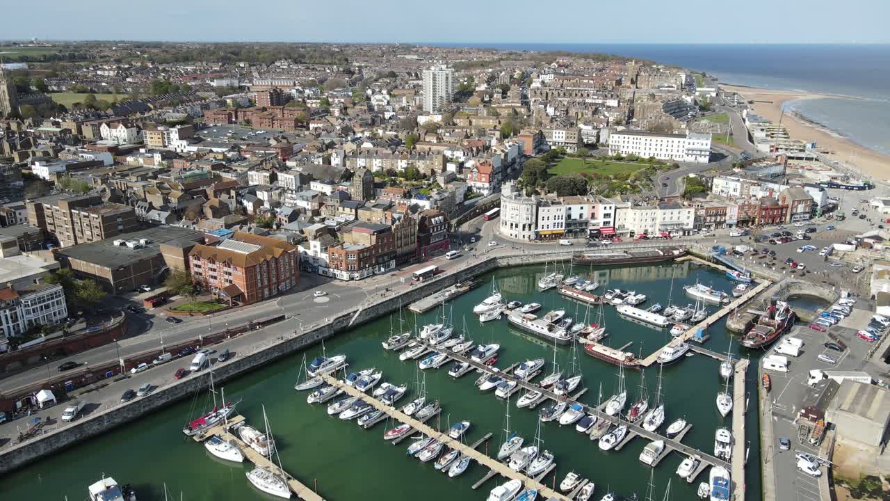 항구 팬 공중 램즈게이트 항구 영국 켄트