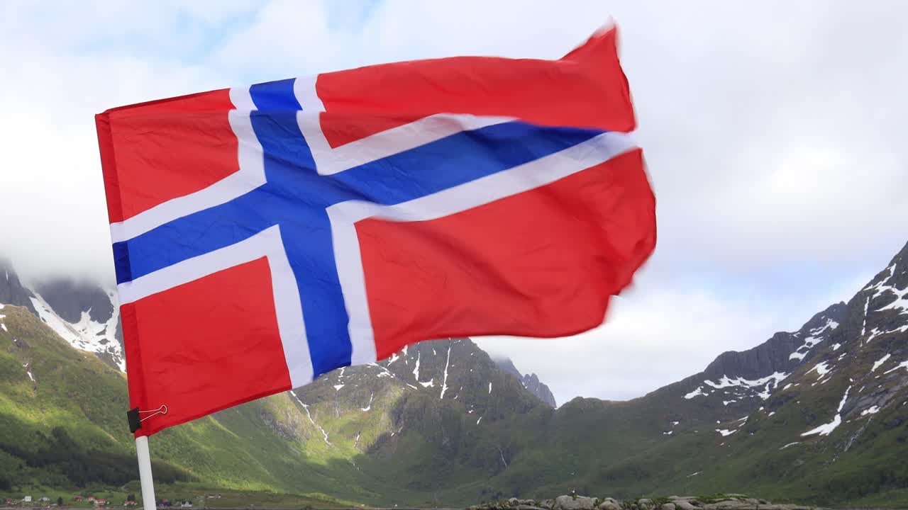 Norges flagg. Vakker natur Norsk naturlandskap.