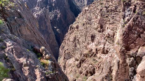 formación de roca naranja del majestuoso cañón del río, royal gorge, colorado