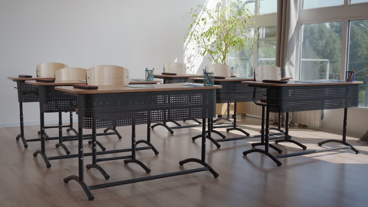 전염병에 대한 교훈을 위해 준비된 학교 사무실의 내부.