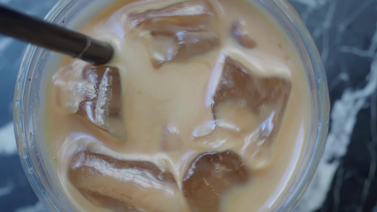 Bebida de café helado