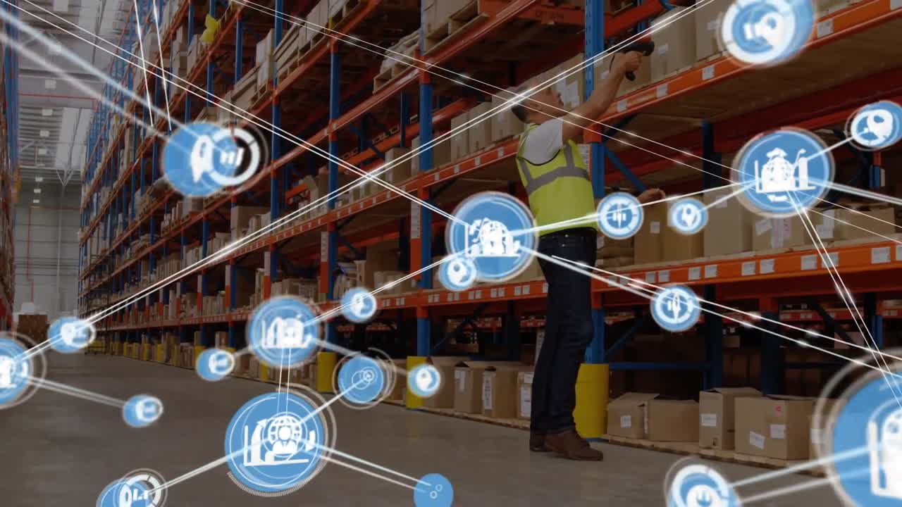 animación de la red de conexiones con iconos sobre el hombre caucásico que trabaja en el almacén
