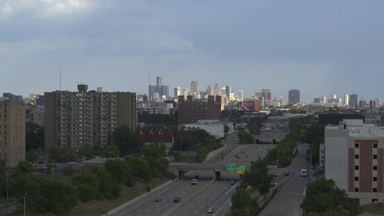 4k vista aérea de la ciudad de detroit-3