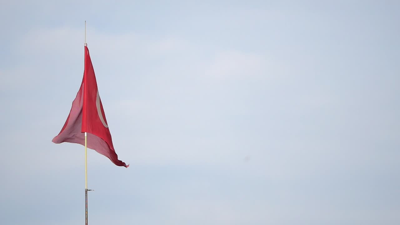 Bendera Turki Berkibar