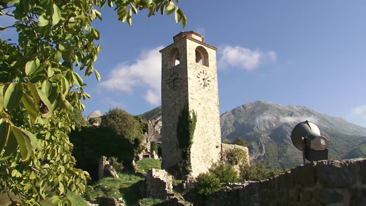torre del reloj de piedra