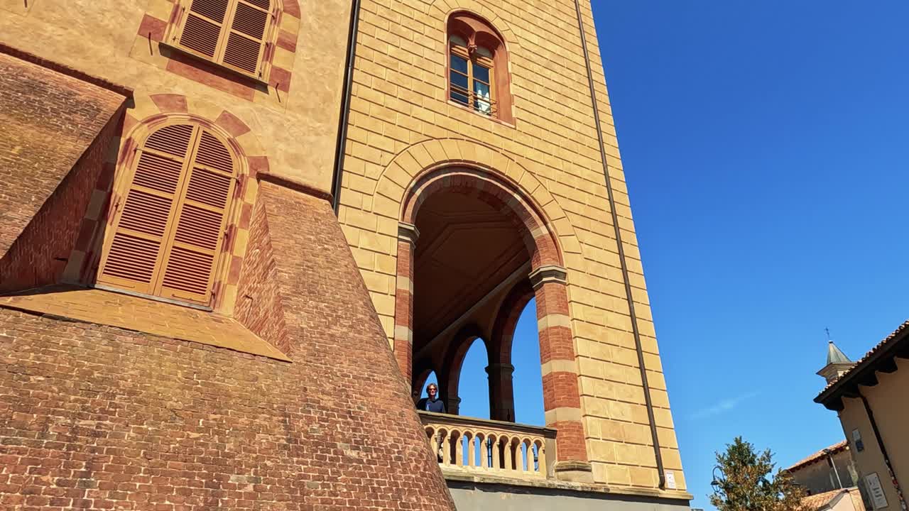 복잡한 건축물을 가진 웅장한 성