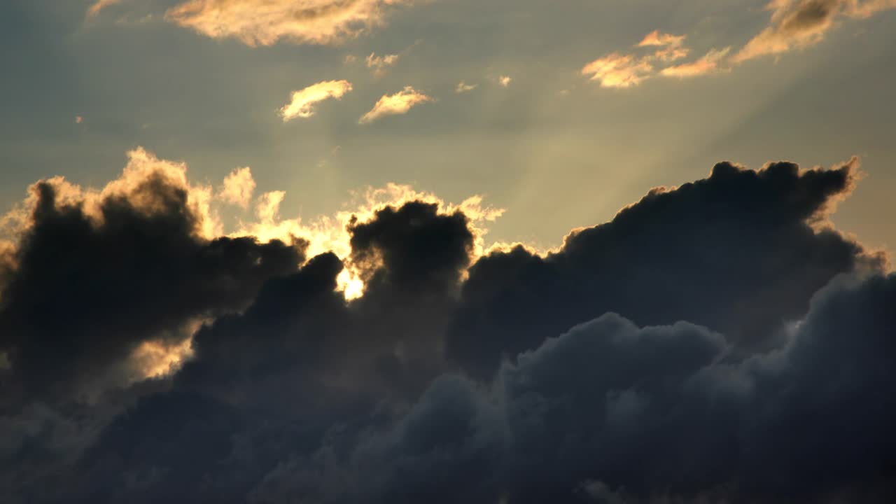 Capturing the thickness of the clouds with the sunlight behind it