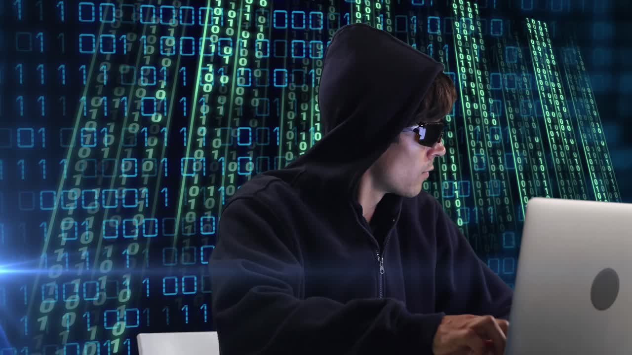 animación de hacker caucásico sobre el procesamiento de datos en fondo oscuro