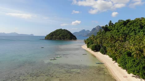 Unspoiled-beach-with-jungle