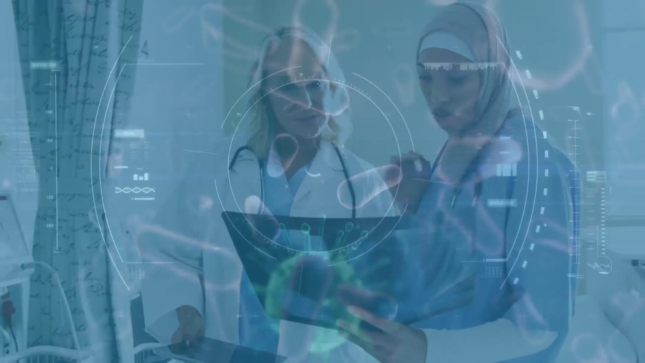 escaneo de alcance y células de covid-19 que se mueven contra el médico y la enfermera que examinan radiografías