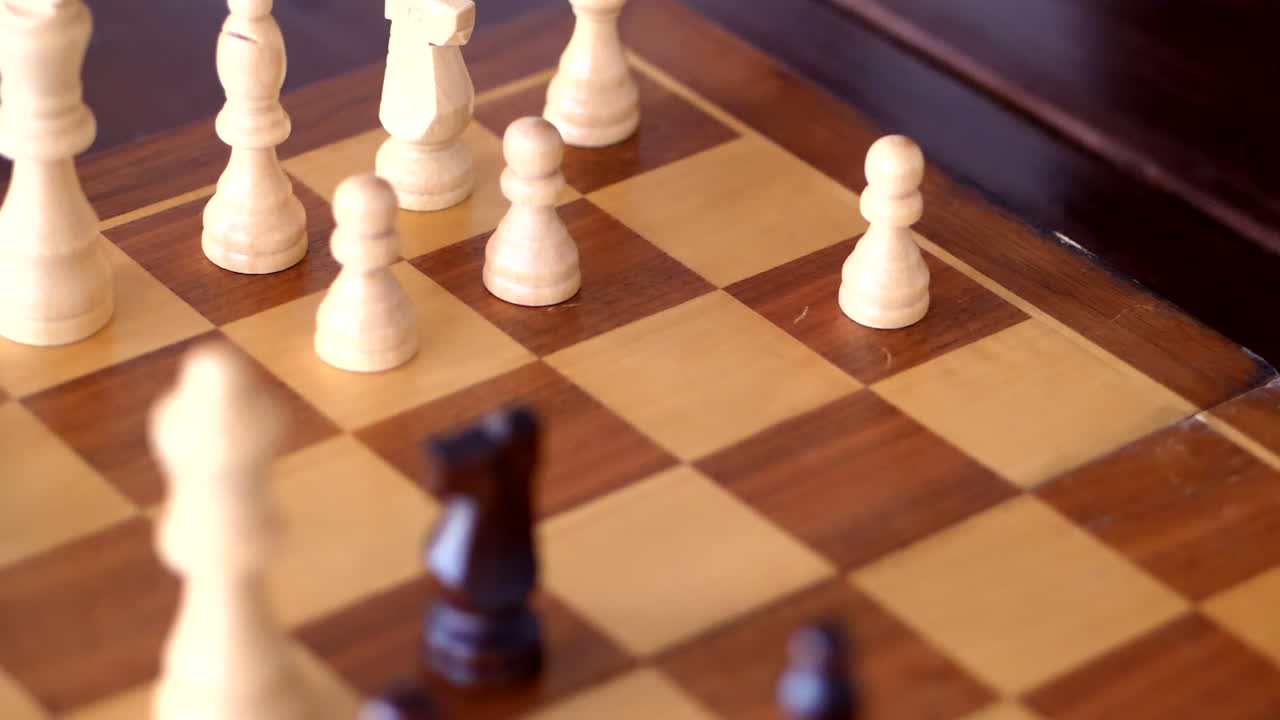 piezas de ajedrez yuriy