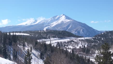 Beautiful-winter-landscape-with-Swan-Mountain-and-highway-in-Colorado,-United-States