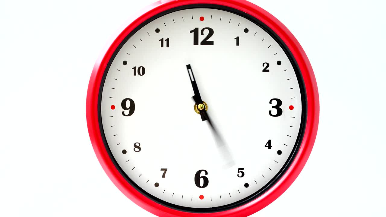 disparo de horas. lapso de tiempo. la manilla de la hora hace toda una revolución.