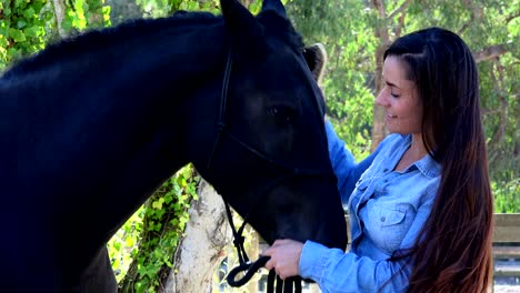 mujer y su caballo, centro ecuestre, francia