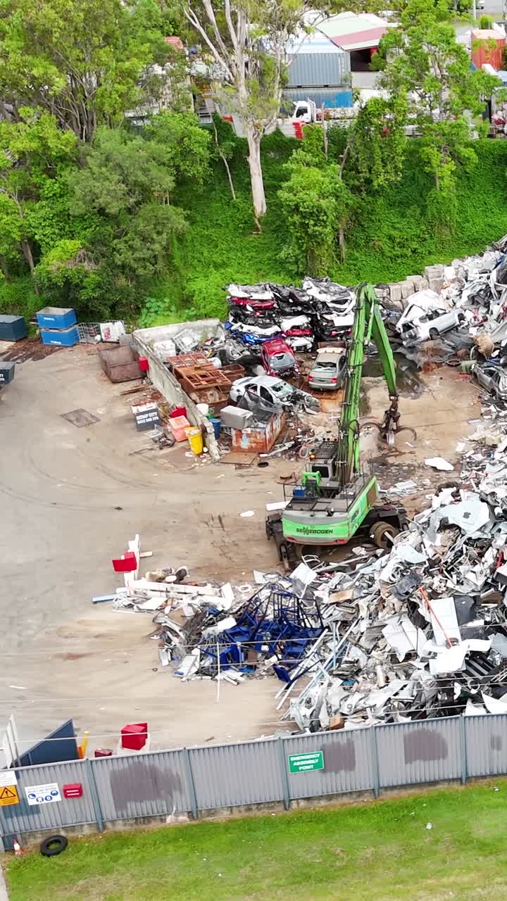 금속 을 움직이는 기계 들 의 항공 사진