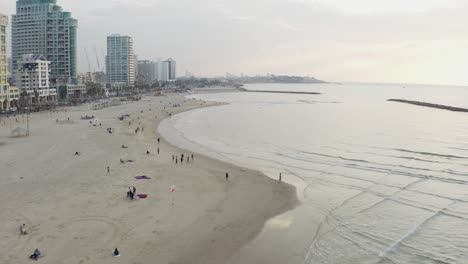 antena 4k - puesta de sol en la playa de tel aviv