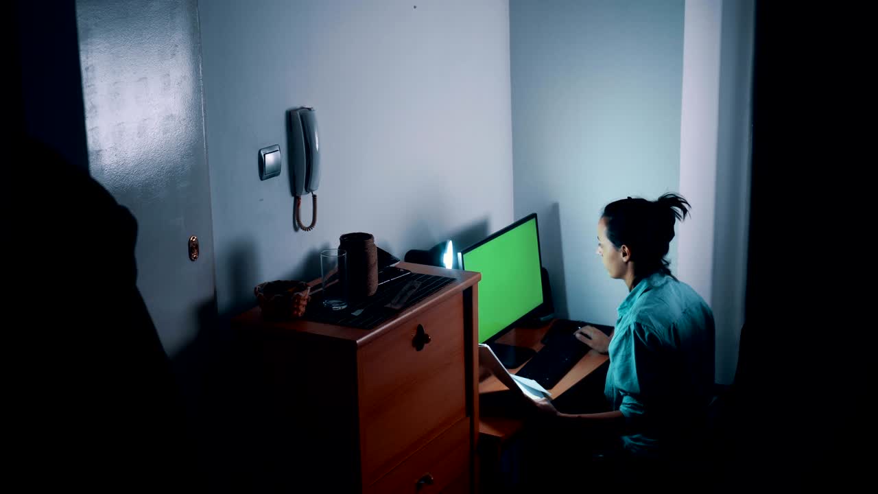 집에 일하는 여자