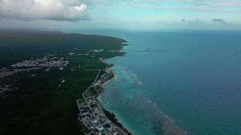 La-Vista-Aerea-Del-Caribe-Mexicano