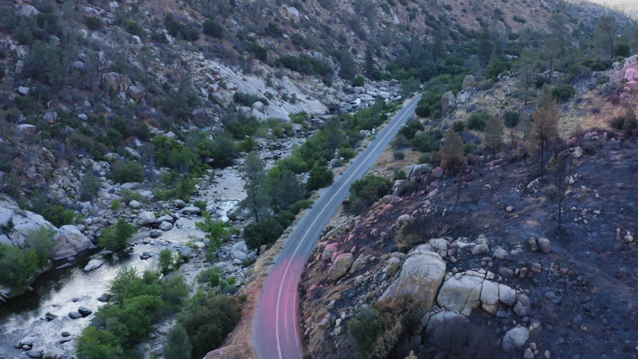 산골짜기 도로에 떨어진 산불 방화제, 방재