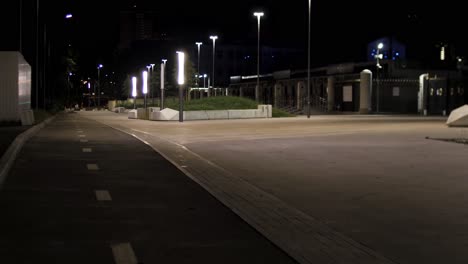 plaza de la noche vacía